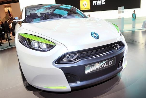 Fluence Z.E. Concept - Renaults Variante einer fast normalen Stufenhecklimousine. Foto: auto-reporter.net